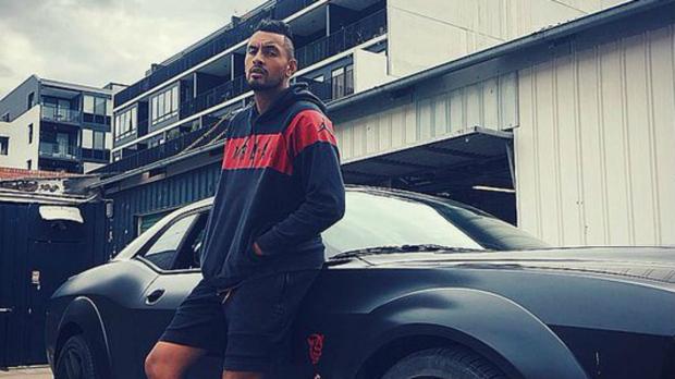 Kyrgios presta su coche de 300.000 euros a un amigo y termina estrellado