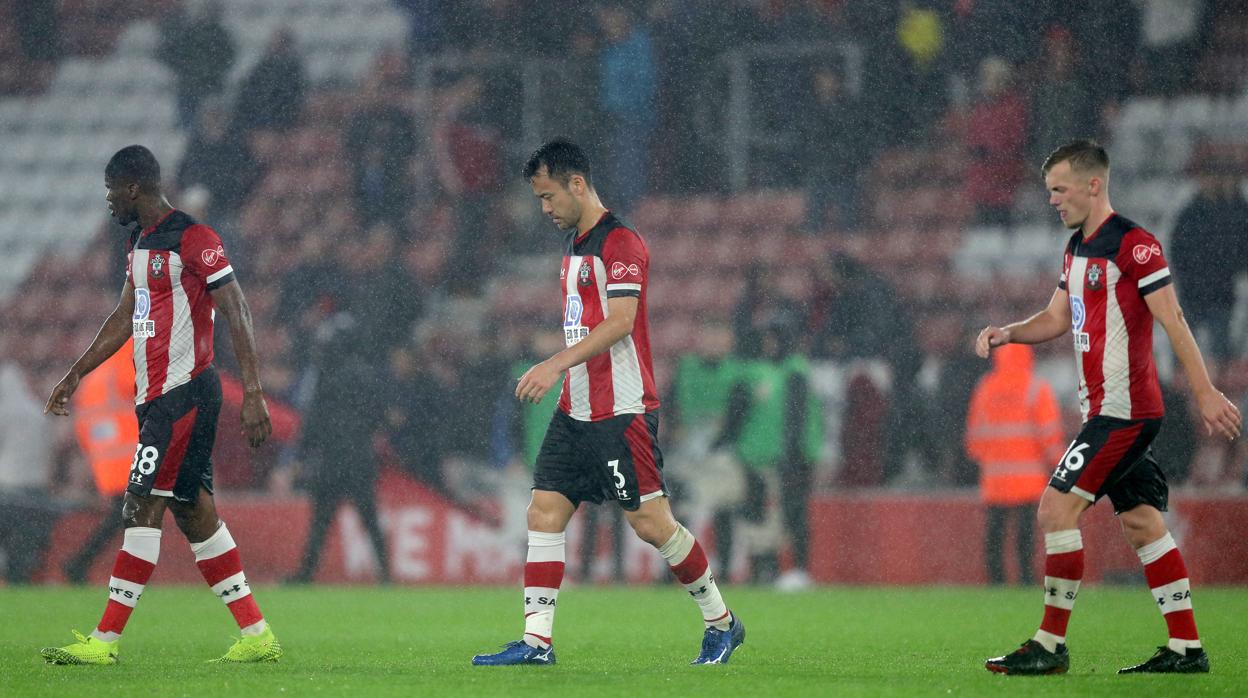 Los jugadores del Southampton donan un día de sueldo tras ser goleados 0-9