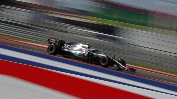 Bottas saldrá desde la «pole» en Austin; Hamilton, quinto; Sainz, séptimo