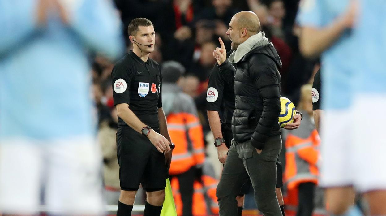 Guardiola pierde los papeles en Anfield