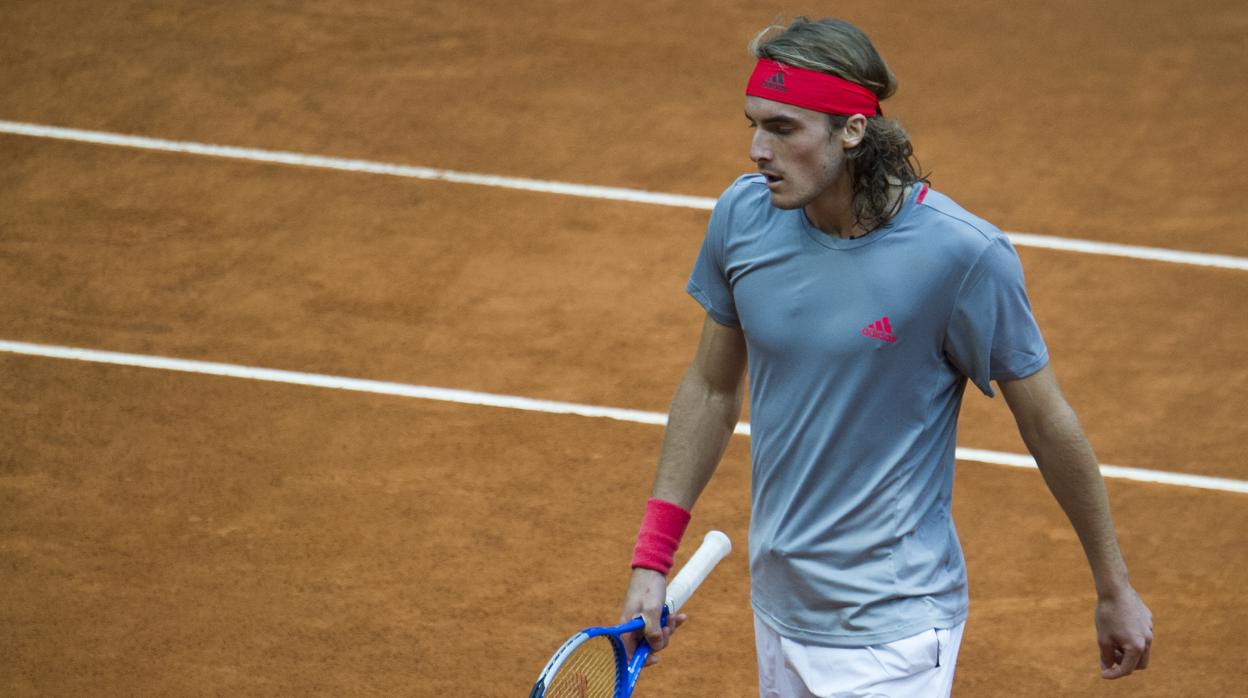 Stefanos Tsitsipas durante el partido