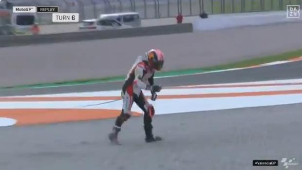 Así ha sido el escalofriante atropello de la moto de Iker Lecuona a Johann Zarco