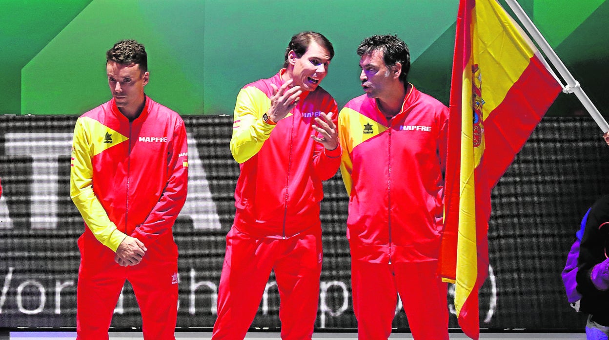 Bautista, Nadal y Bruguera, en al presentación de los equipos de la Copa Davis