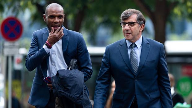 Los abogados de Abidal aseguran que todo es una invención de Castillo