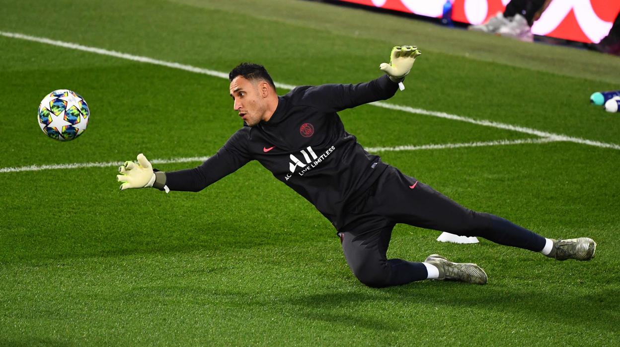 Keylor, durante el entrenamiento de ayer en el Bernabéu