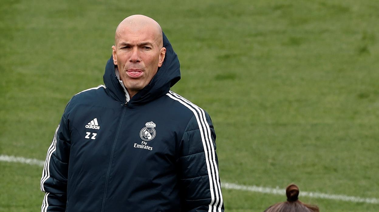 Zidane y la estancia del Madrid en Barcelona: «Cuando llegue el momento veremos si se puede jugar o no»