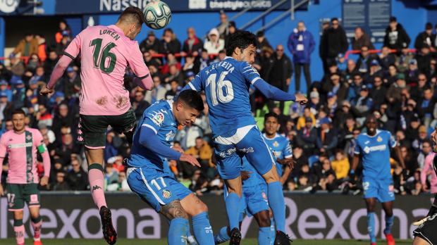 El VAR rescata al Getafe con polémica