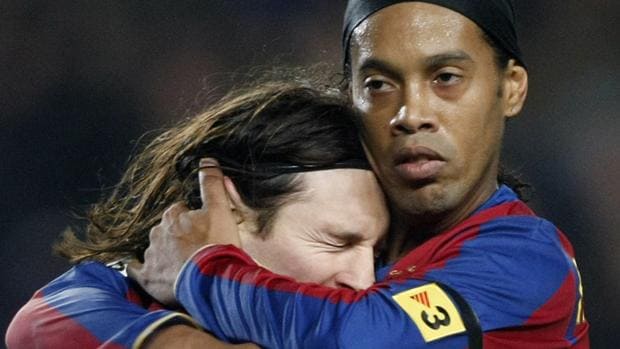 Ronaldinho: «En su época, Messi es el mejor»