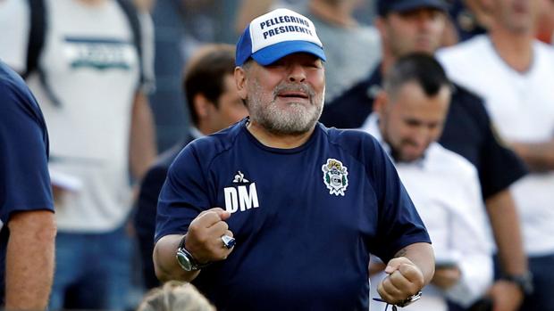 La inaceptable actitud de Maradona con unos niños que le pedían un autógrafo