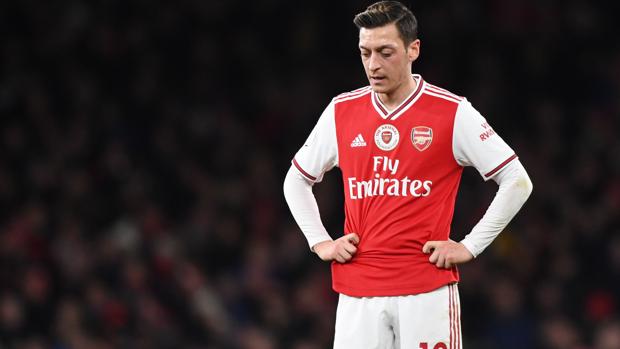 China cancela un partido del Arsenal por los comentarios de Özil sobre Xinjiang