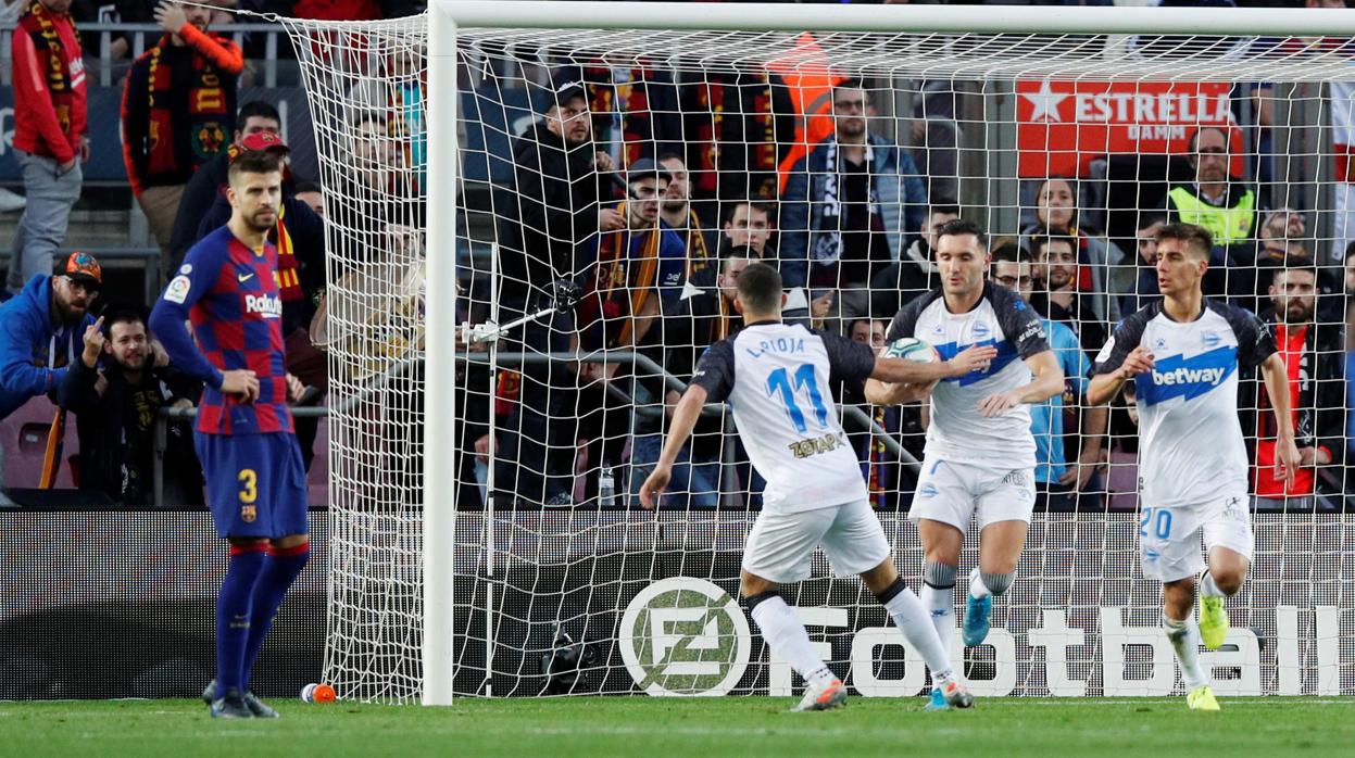 Gol de Pere Pons (2-1) en el Barcelona - Alavés