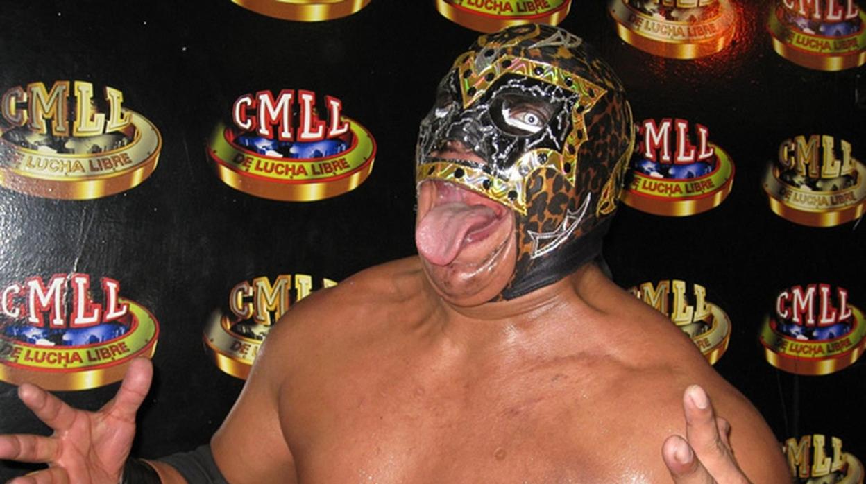 Muere Mr. Niebla, estrella de la lucha libre mexicana