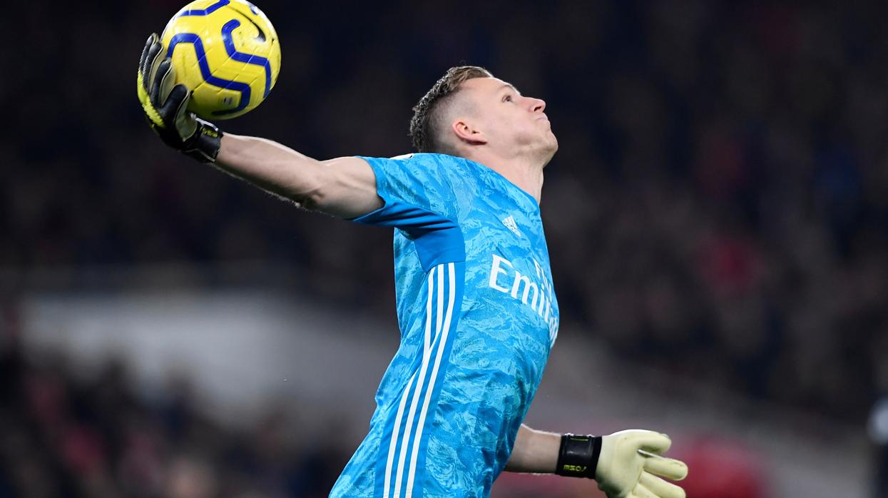 El Arsenal gana mes y medio después