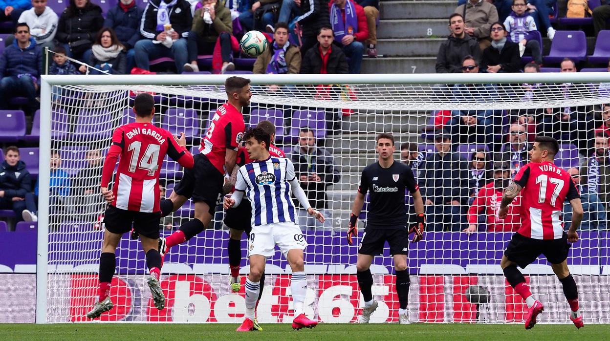 Un Athletic efectivo frustra un buen trabajo del Valladolid