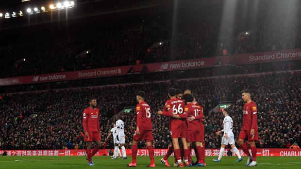 El Liverpool muestra al Atlético las remontadas de Anfield