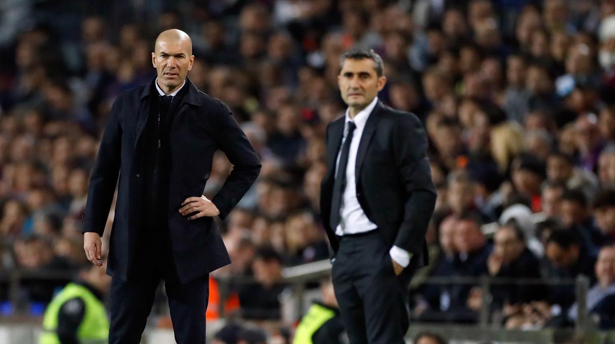 Zidane y Valverde, en el clásico de diciembre en el Camp Nou