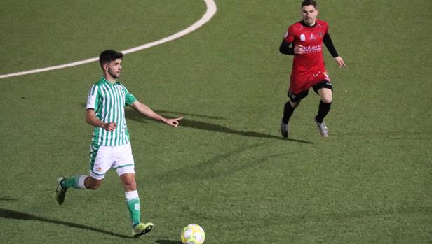 El Betis Deportivo pierde el duelo por el liderato en Córdoba