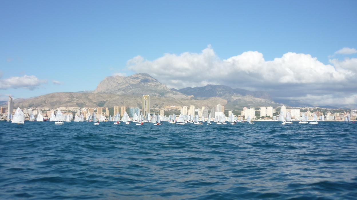 Ramón de la Serna, Elena Colom, Tim Lubat y Natalia Moreno, primeros líderes en Benidorm