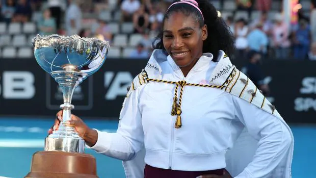 Serena Williams regresa a lo más alto tres años después