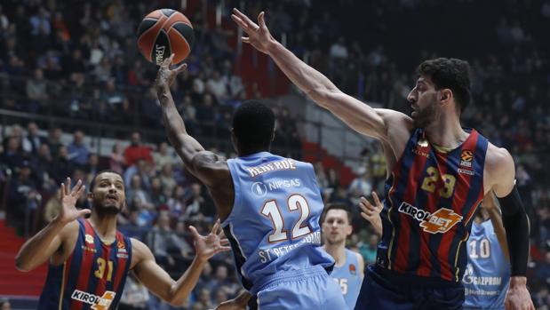 Un errático Baskonia sucumbe ante el Zenit
