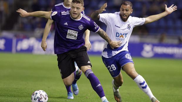 El Tenerife petrifica al Valladolid