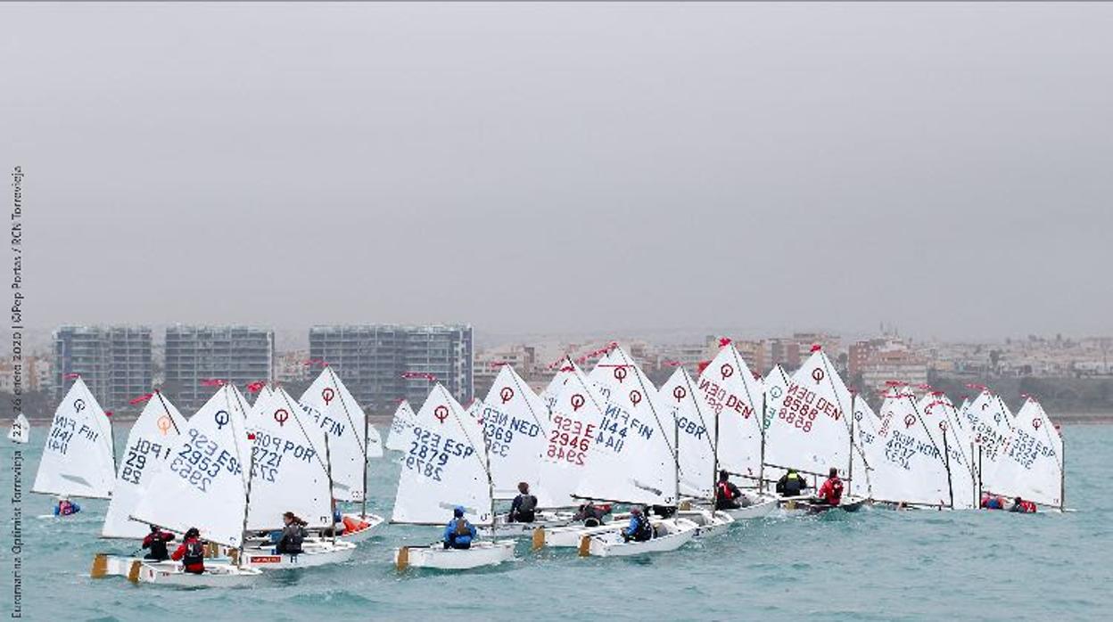 Se definen las series finales en el Trofeo Euromarina Optimist Torrevieja