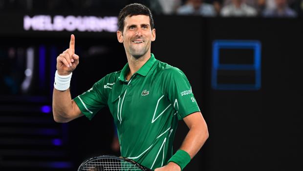 Djokovic alcanza la final en Australia tras someter a Federer