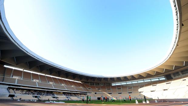 La Federación examina al Estadio de la Cartuja para la final de la Copa del Rey