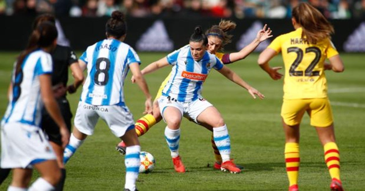 Instante de la final de la Supercopa femenina disputada en Salamanca entre Barcelona y Real Sociedad