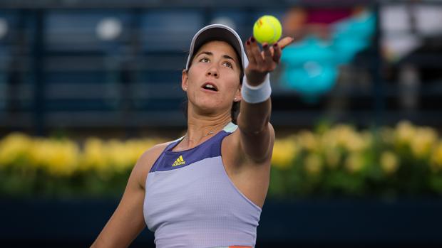 Muguruza sufre para vencer en su debut en Doha