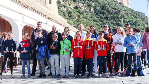 Blanca Ferrando y Eduardo Reyes, vencedores del Trofeo RCN de Calpe de Vela Infantil