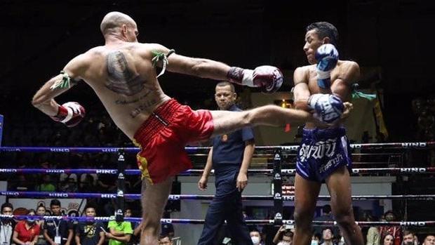 Carlos Coello suma su cuarto KO consecutivo en la meca del muay thai