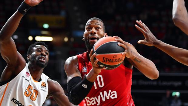 El Baskonia vuelve a sonreír lejos de Vitoria