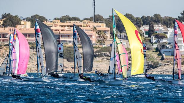 Cientos de regatistas se entrenan en la bahía de Palma para el Trofeo Princesa Sofía Iberostar