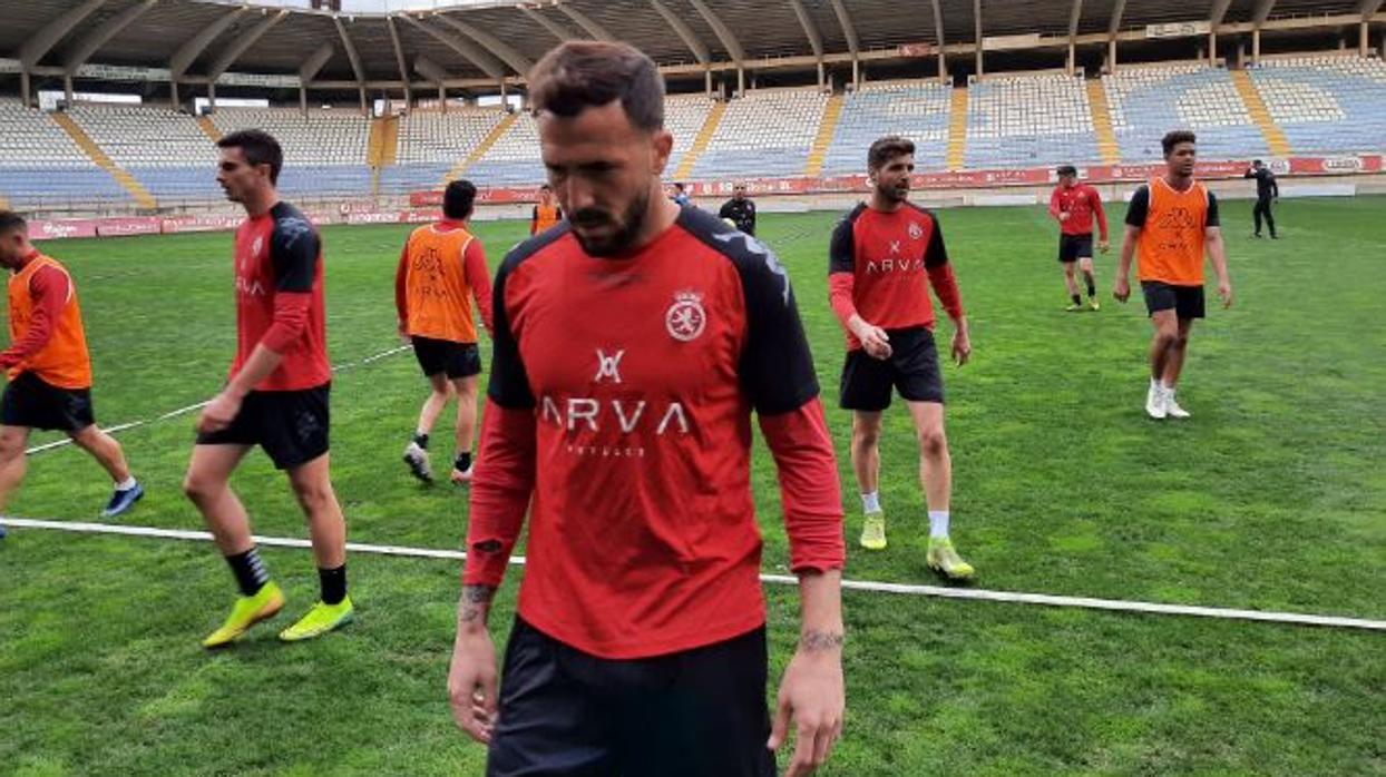 Los jugadores de la Cultural Leonesa, en un entrenamiento