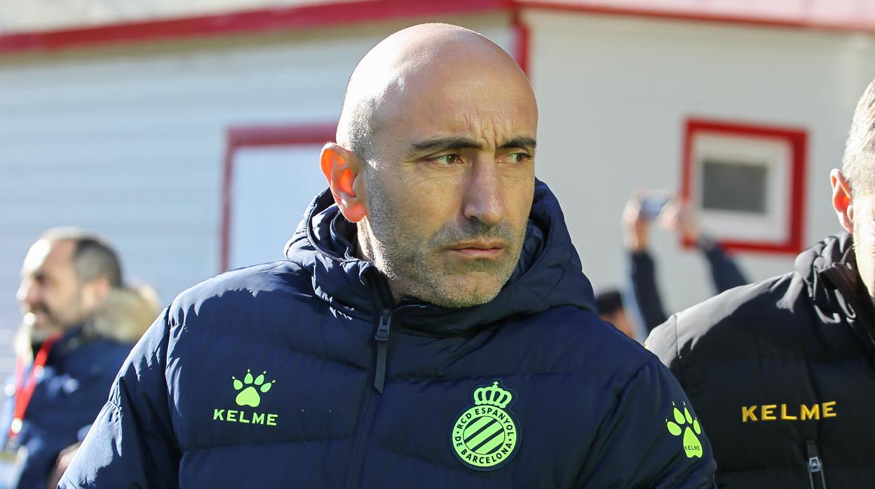 Abelardo durante un desplazamiento con el Espanyol esta temporada