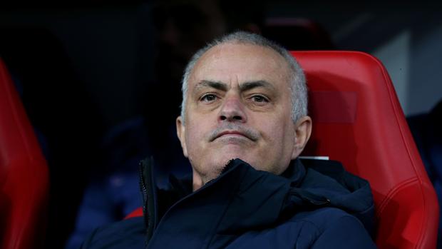 Mourinho se salta el confinamiento y se lleva a tres jugadores a entrenarse en un parque