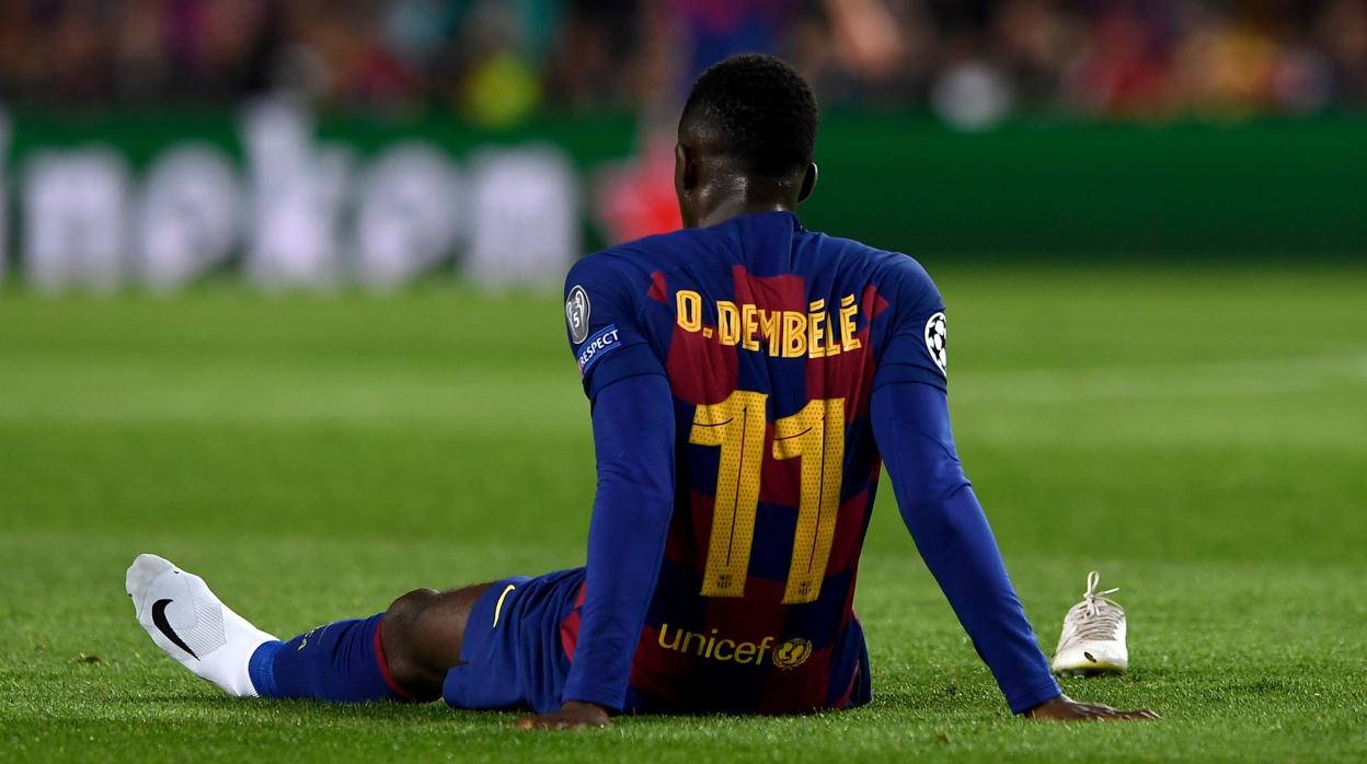 Dembélé se duele en el suelo de una lesión muscular