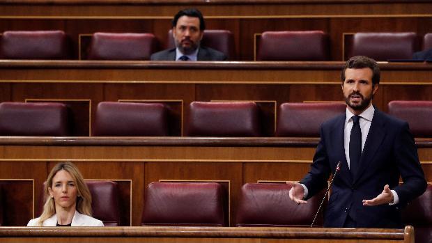 Casado ofrece a Sánchez pactos sectoriales en el Congreso para que haya «luz y taquígrafos»