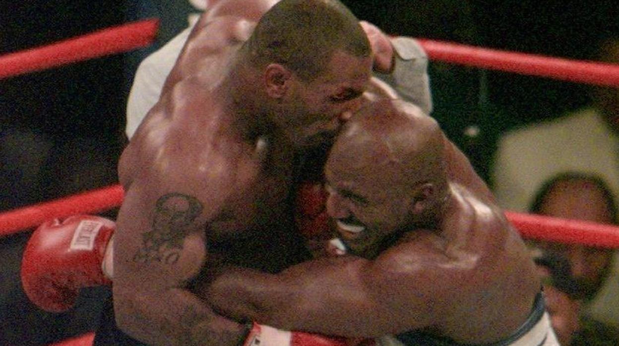 ¿Revancha para el histórico mordisco en la oreja de Tyson a Holyfield?