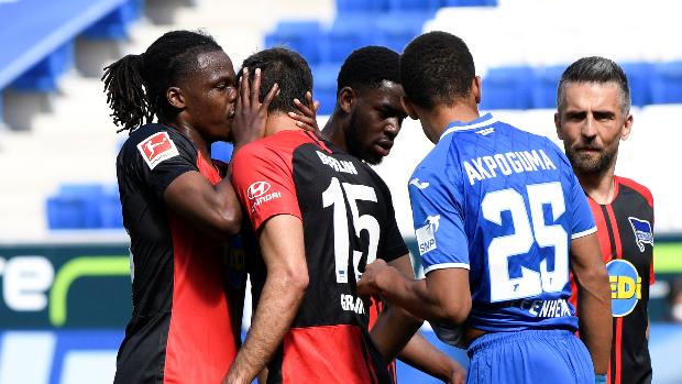 El desafío del Hertha Berlín: besos y abrazos en los goles