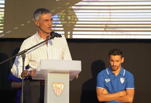 Antonio Álvarez inaugura la escuela sevillista con la presencia de Navas