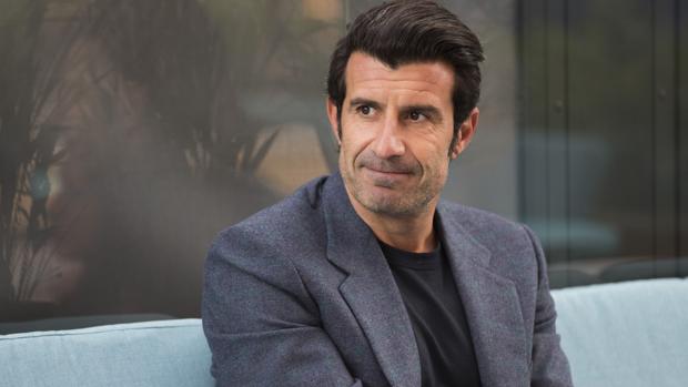 Figo aún se siente «extremadamente feliz» de su fichaje por el Real Madrid