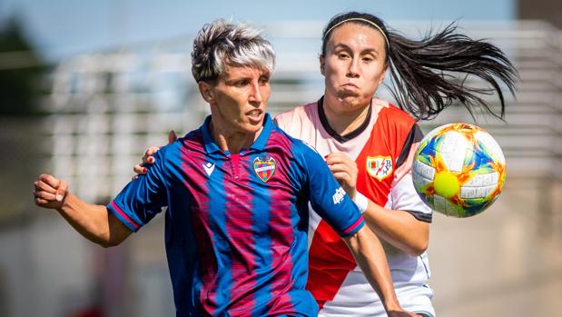 Sonia Bermúdez: «No puedes ir sola a la guerra, hay que luchar unidas por el fútbol femenino»