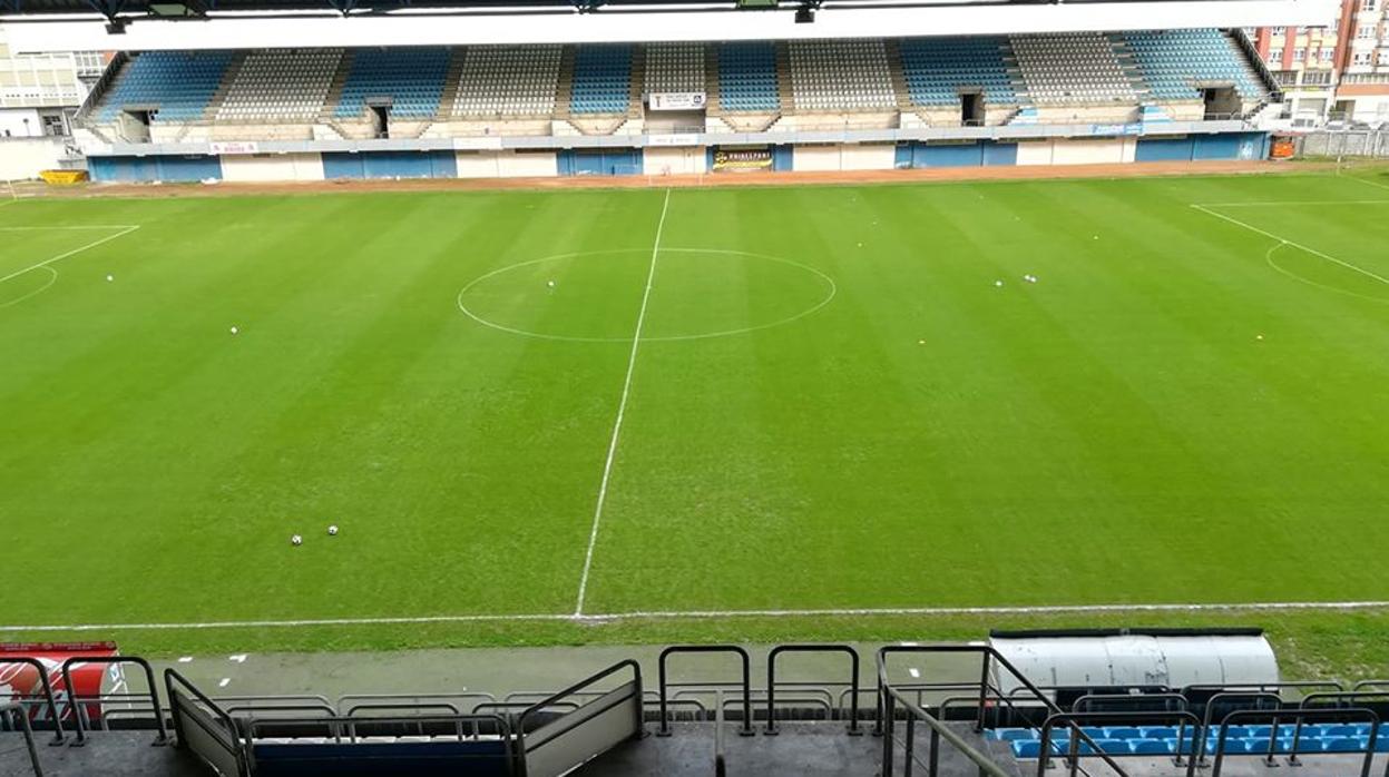 Estadio Suárez Puerta, donde se jugará el playoff del grupo asturiano de Tercera división