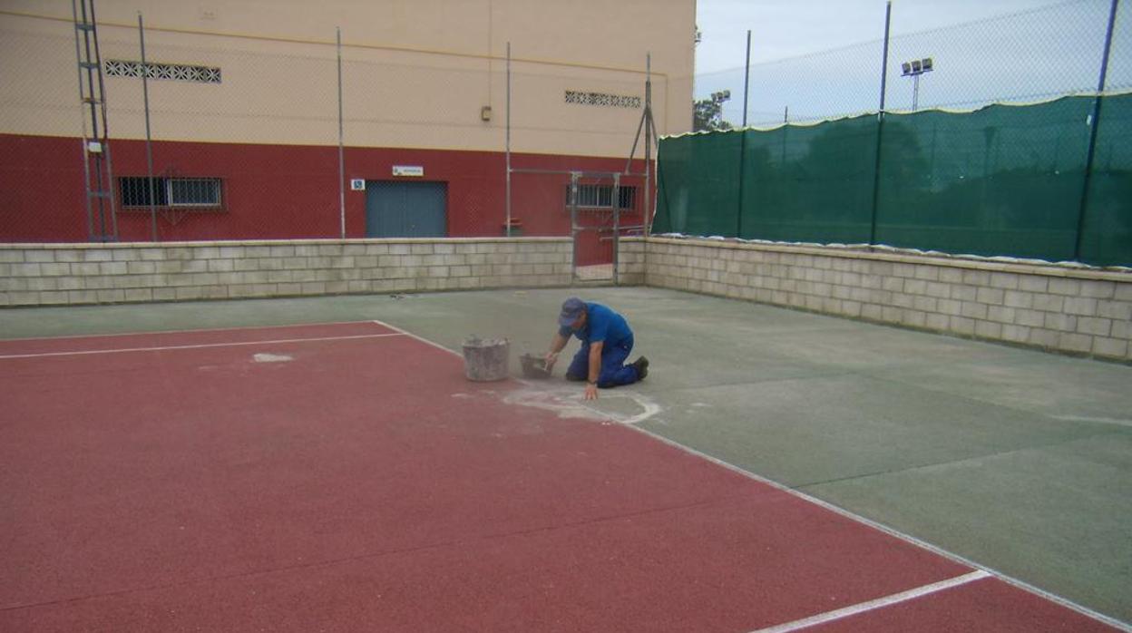 Arreglos en la Ciudad Deportiva Rafael Sánchez, en El Puerto de Santa María.