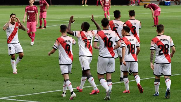 El gol de Advíncula (1-0) en el Rayo-Albacete