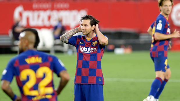 El Sevilla reduce a un Barça muy pobre