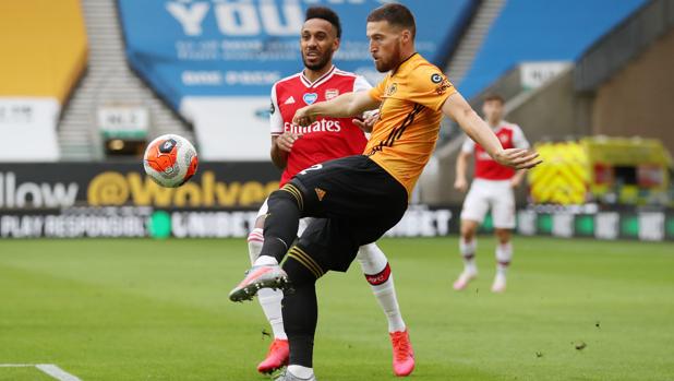 El Arsenal anula al Wolves y puja por Europa