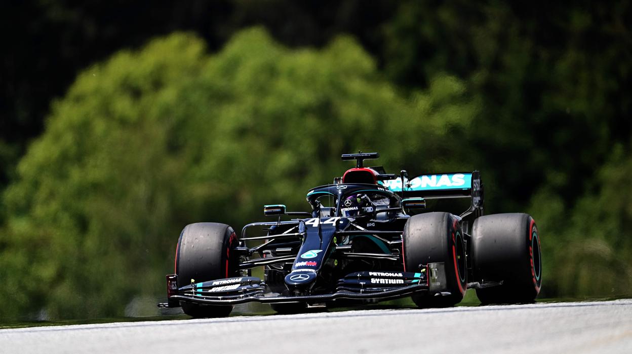 Hamilton, inalcanzable en los libres